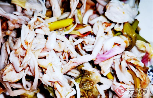 云南镇康县白露花开启生态美食季